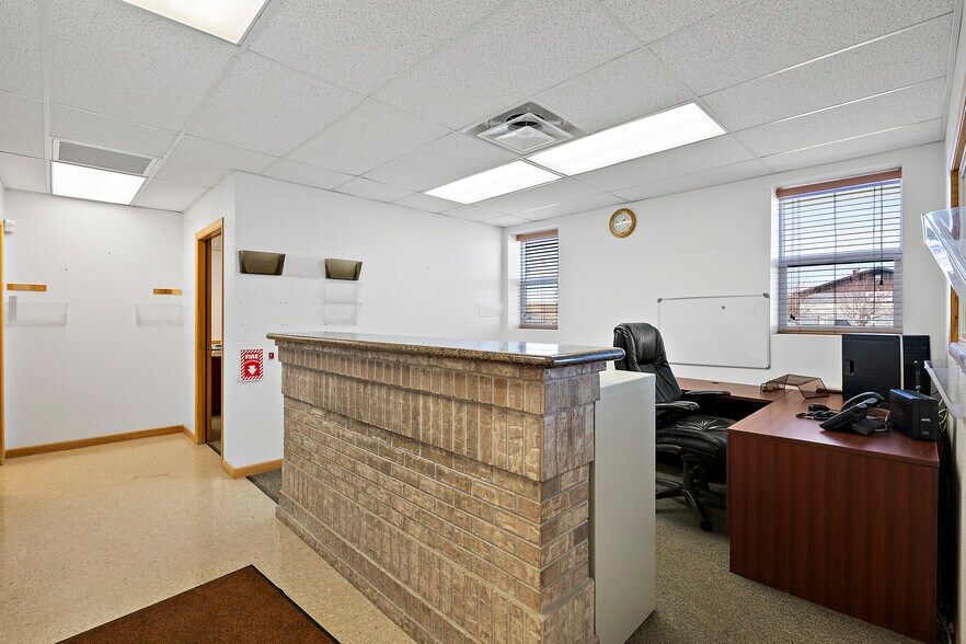 More Photos Of 71 Allegiance Cir, Evanston Warehouse For Sale