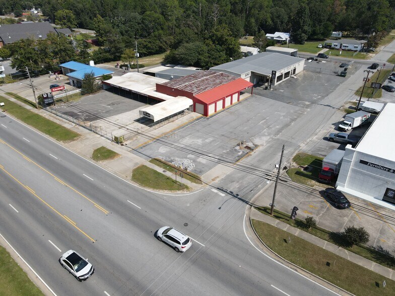 More Photos Of 433 S Main St, Swainsboro Showroom For Sale