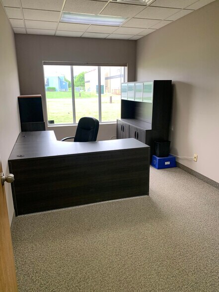 More Photos Of 775 Gillard St, Wallaceburg Industrial For Sale