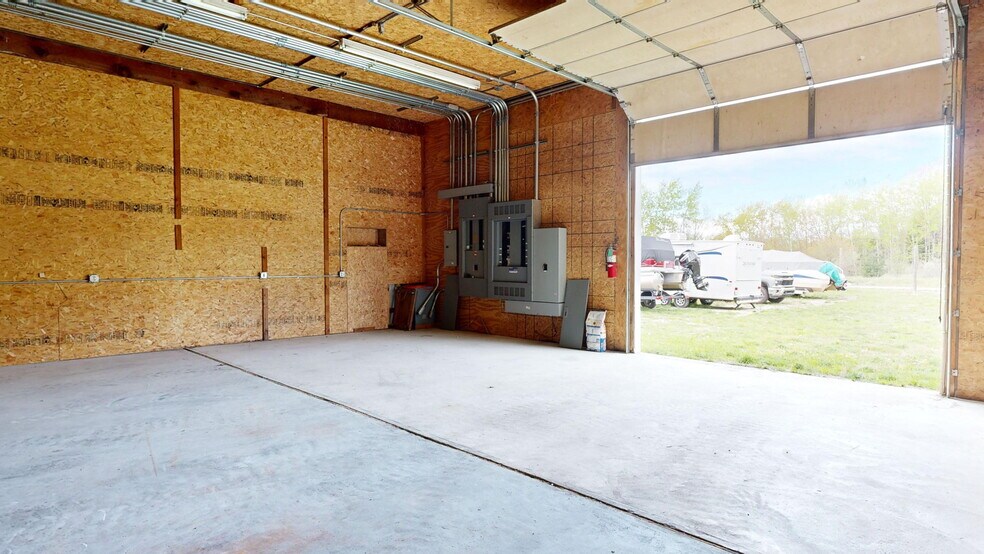 More Photos Of 3837 Sage Lake Rd, Lupton Self Storage For Sale