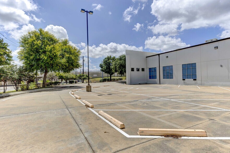 More Photos Of 9100 Hwy 290 E, Austin Research And Development For Sale