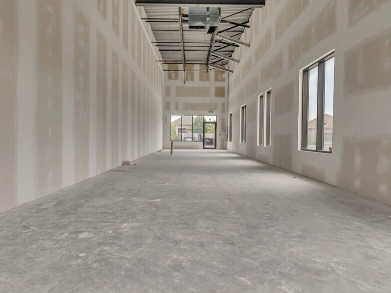 More Photos Of 2130-2136 Kains Rd, London Storefront For Sale