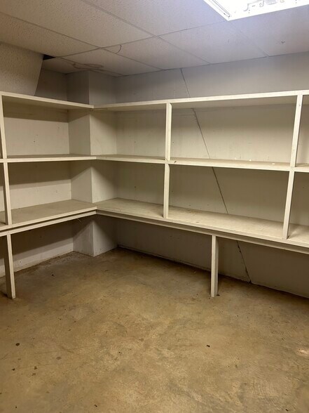 More Photos Of 418 W Peace St, Raleigh Warehouse For Lease