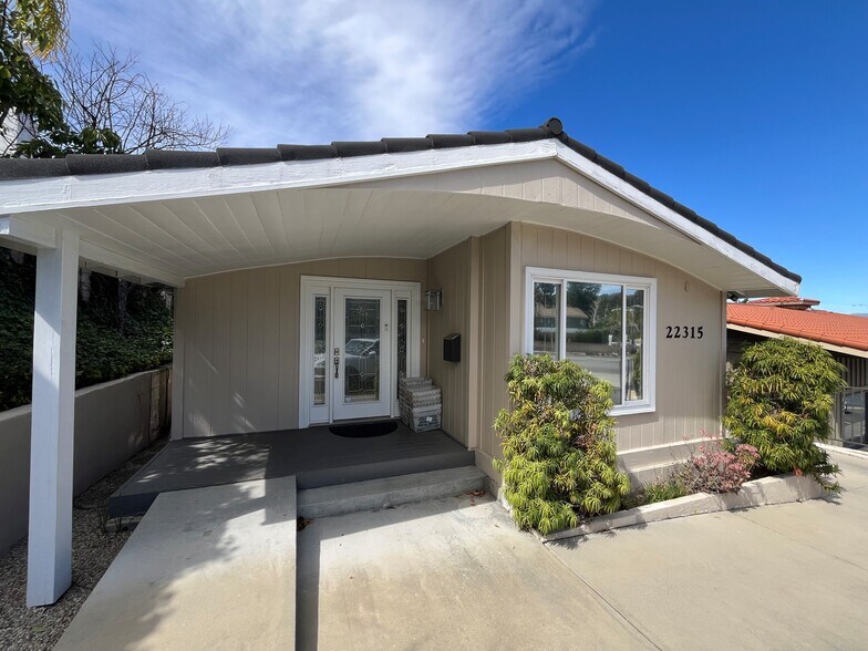Primary Photo Of 22315 Mulholland Hwy, Calabasas Office For Sale