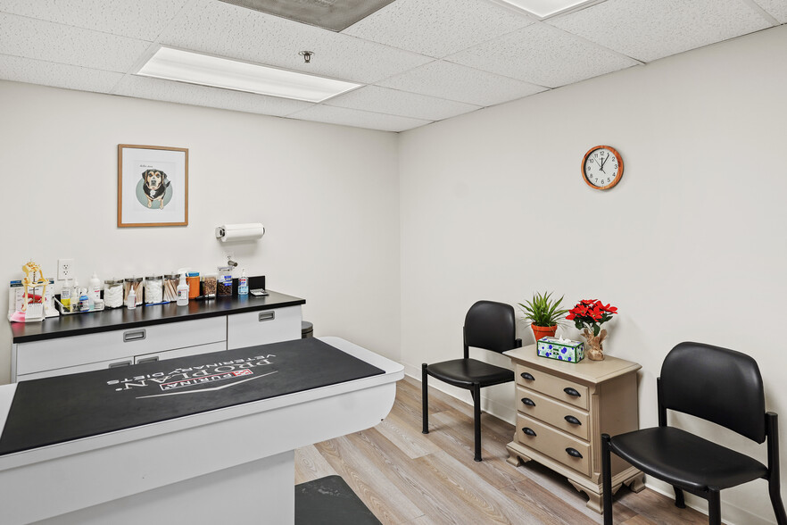 More Photos Of 10-15 Green St, Jamaica Plain Medical For Sale