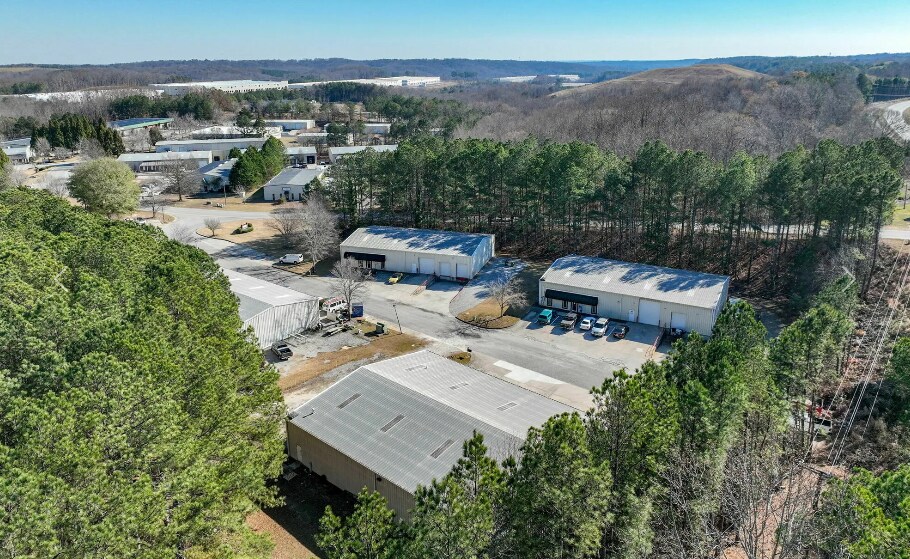 More Photos Of 1619 Oakbrook Dr, Gainesville Flex For Lease