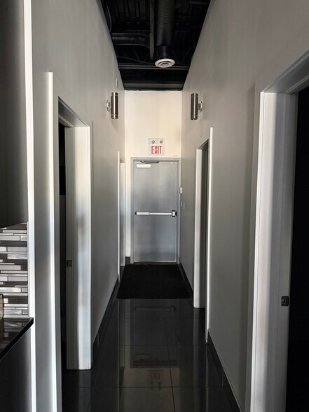 More Photos Of 10451 99 Ave, Fort Saskatchewan Storefront For Sale