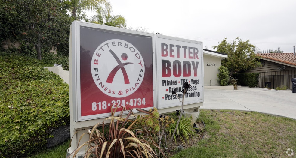 More Photos Of 22315 Mulholland Hwy, Calabasas Office For Lease