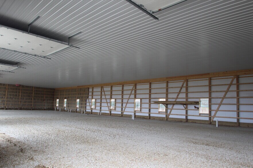 More Photos Of 4983 Ridge Rd, Medina Warehouse For Lease