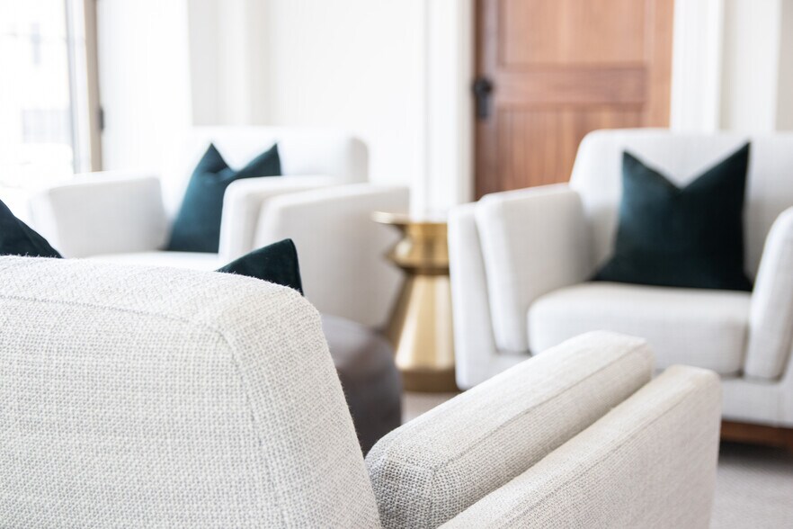 More Photos Of 201 S Broadway Ave, Albert Lea Loft Creative Space For Lease