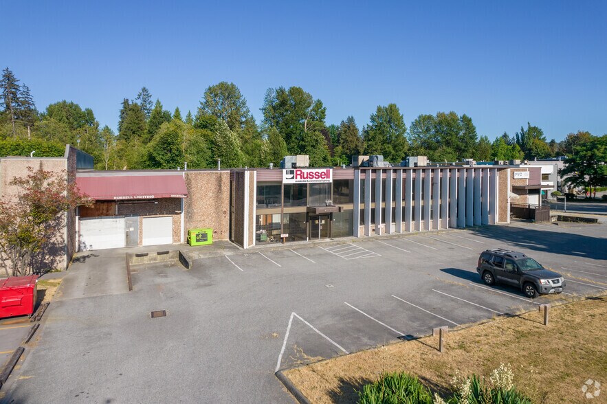 More Photos Of 4064 Mcconnell Dr, Burnaby Warehouse For Lease
