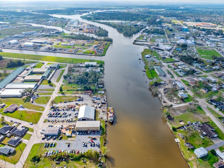 More Photos Of 1005 Saadi St, Houma Manufacturing For Sale