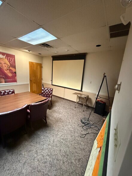 More Photos Of 19 Baltimore St, Cumberland Specialty For Sale