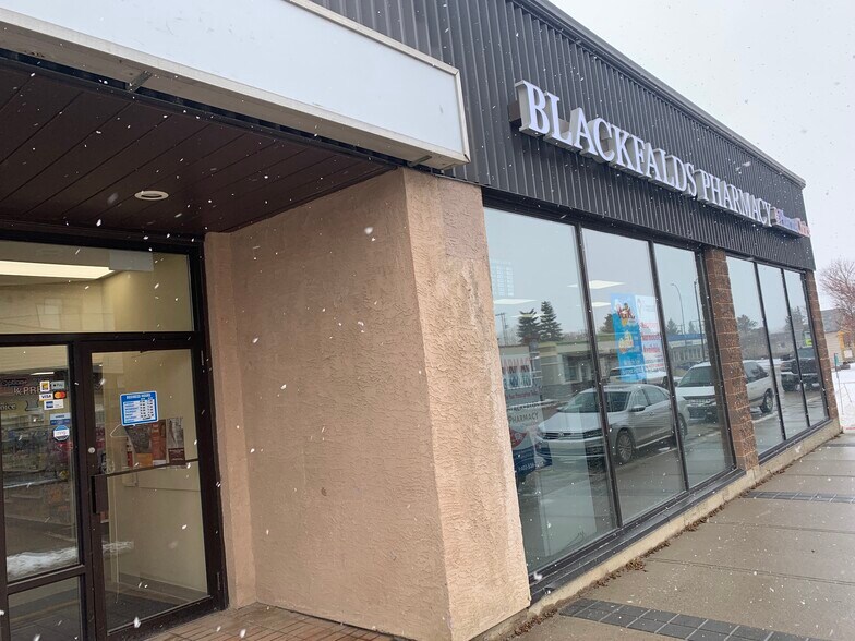 More Photos Of 4914 Broadway Ave, Blackfalds Storefront For Lease