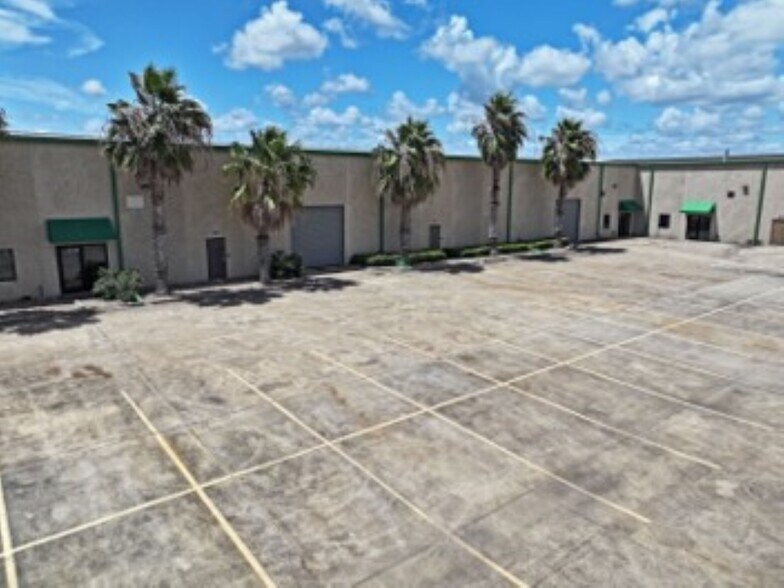 More Photos Of 5655 Bear Ln, Corpus Christi Industrial For Sale