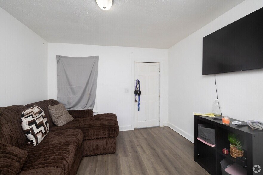 More Photos Of 1608 Tracy St, Endicott Multifamily For Sale