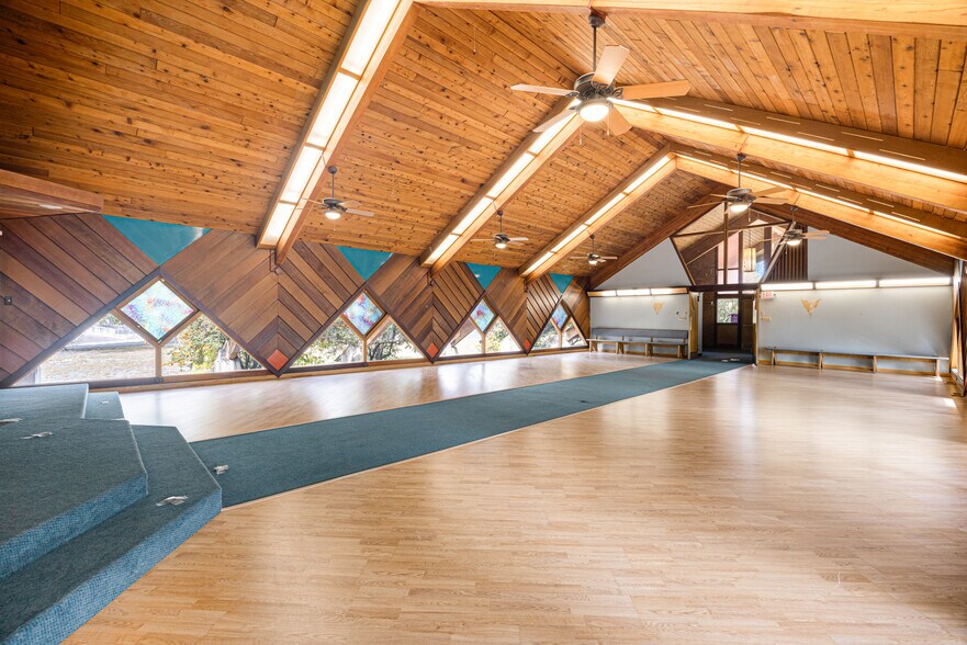 More Photos Of 1003 Liberty Ln, Pueblo Religious Facility For Sale