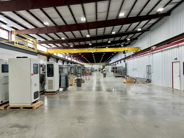 More Photos Of 1616 Gears Rd, Houston Manufacturing For Sale