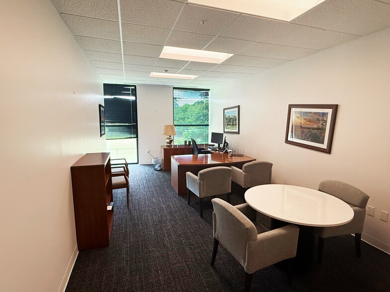 More Photos Of 2501 20th Pl S, Birmingham Office For Lease