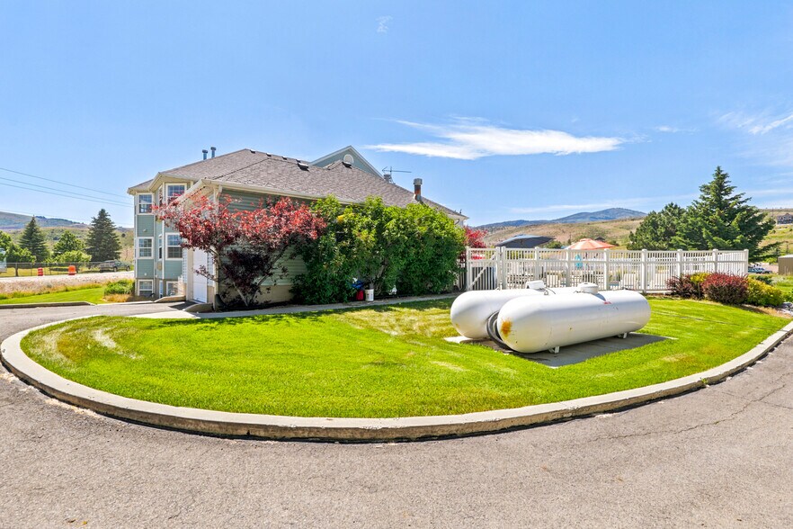 More Photos Of 40 Christa Circle cir, Garden City Specialty For Sale