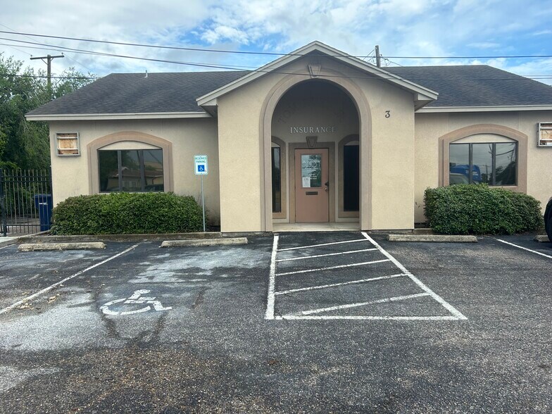 More Photos Of 4449 S Alameda St, Corpus Christi Office For Lease