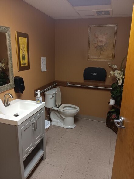 More Photos Of 908 Paredes Line Rd, Brownsville Rehabilitation Center For Lease