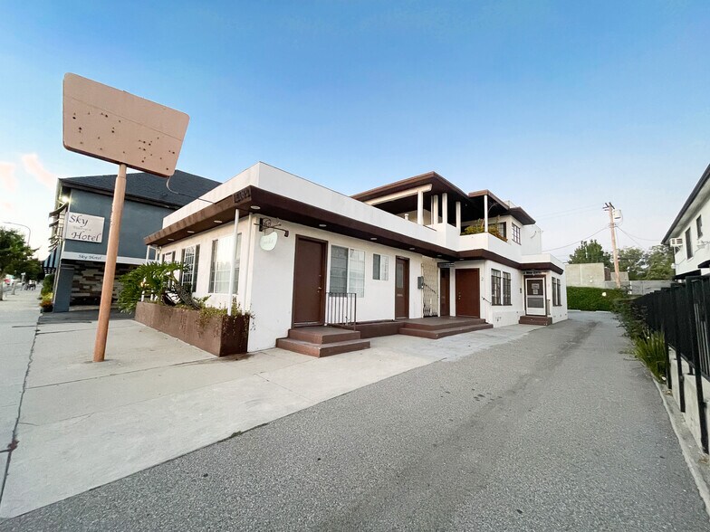 More Photos Of 2362 Westwood Blvd, Los Angeles Medical For Lease