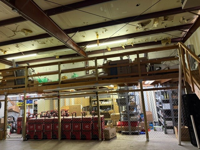 More Photos Of 123 S Date St, Jenks Warehouse For Lease