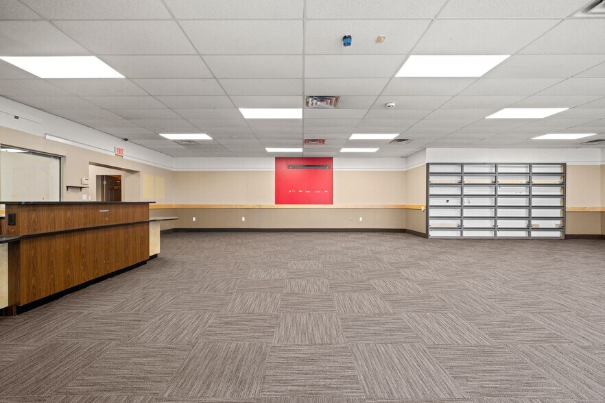 More Photos Of 628 Belmont St, Brockton Freestanding For Lease