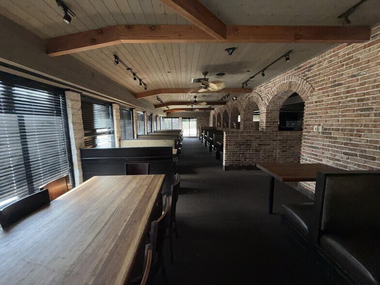 More Photos Of 224 Blanchard St, West Monroe Restaurant For Sale