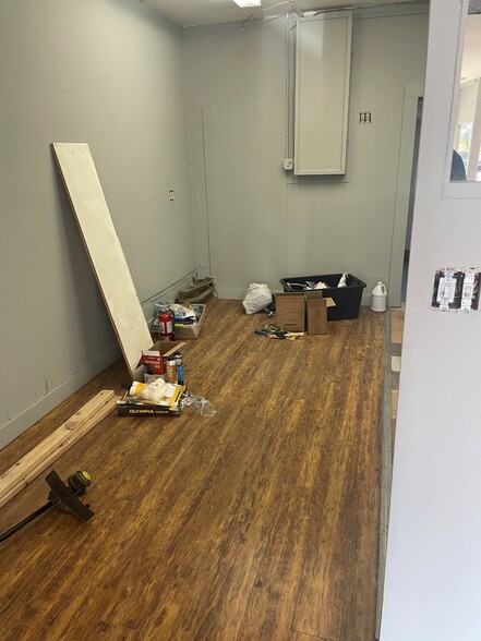 More Photos Of 330 Main Ave E, Soap Lake Freestanding For Lease
