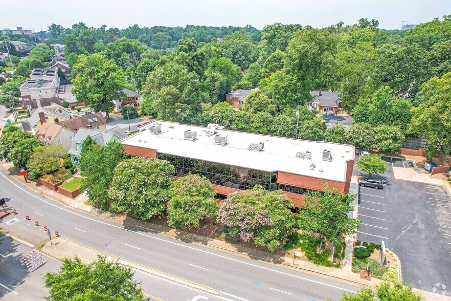 More Photos Of 1100 Kenilworth Ave, Charlotte Office For Lease