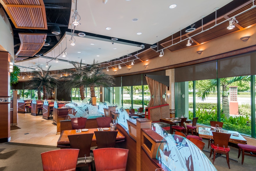 More Photos Of 11280 Tamiami Trl N, Naples Restaurant For Sale