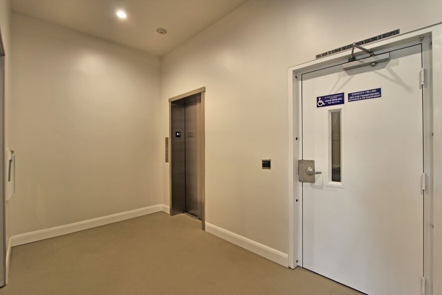 More Photos Of 1451 Chevy Chase Dr, Glendale Medical For Lease