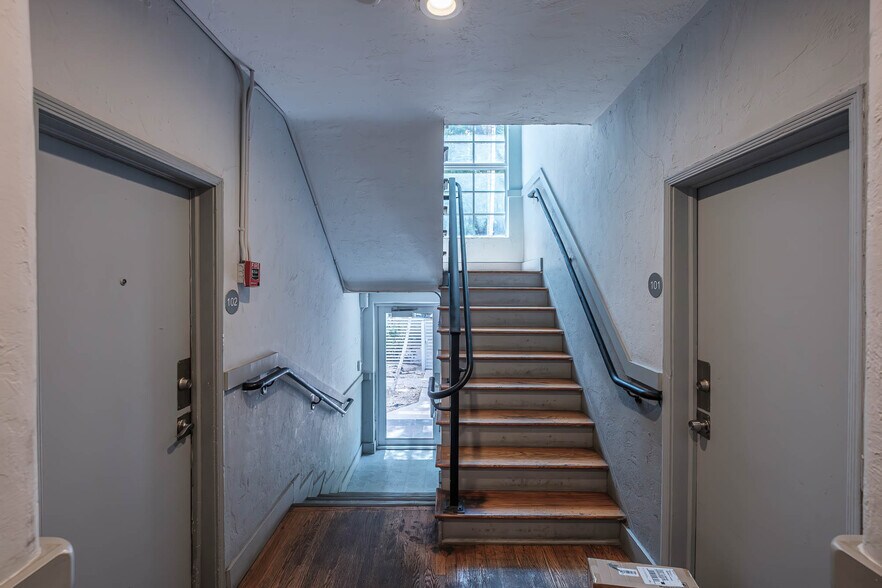 More Photos Of 1025 Meridian Ave, Miami Beach Apartments For Sale