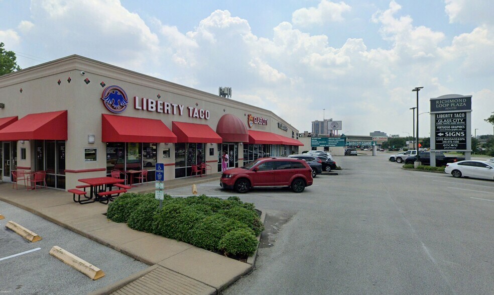 More Photos Of 4720-4728 Richmond Ave, Houston Unknown For Lease