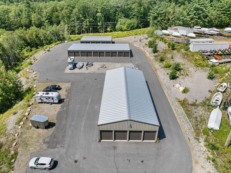 More Photos Of 30 Waterford Pl, Laconia Self Storage For Sale