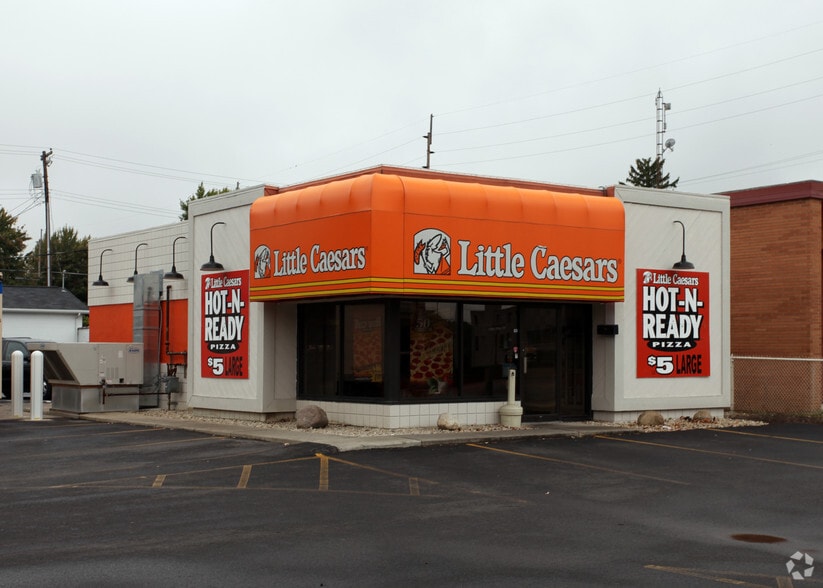 Primary Photo Of 730 S Main St, Findlay General Retail For Sale