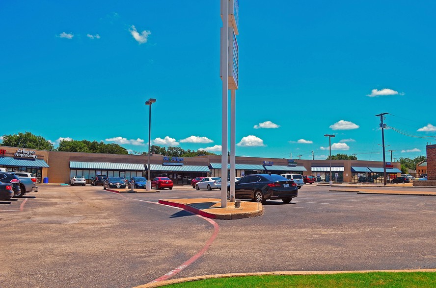 3295 S Cooper St, Arlington, TX 76015 For Lease