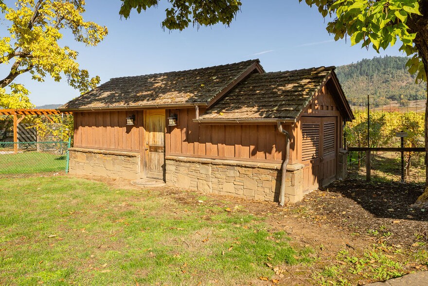 More Photos Of 8690 Lookingglass Rd, Roseburg Land For Sale