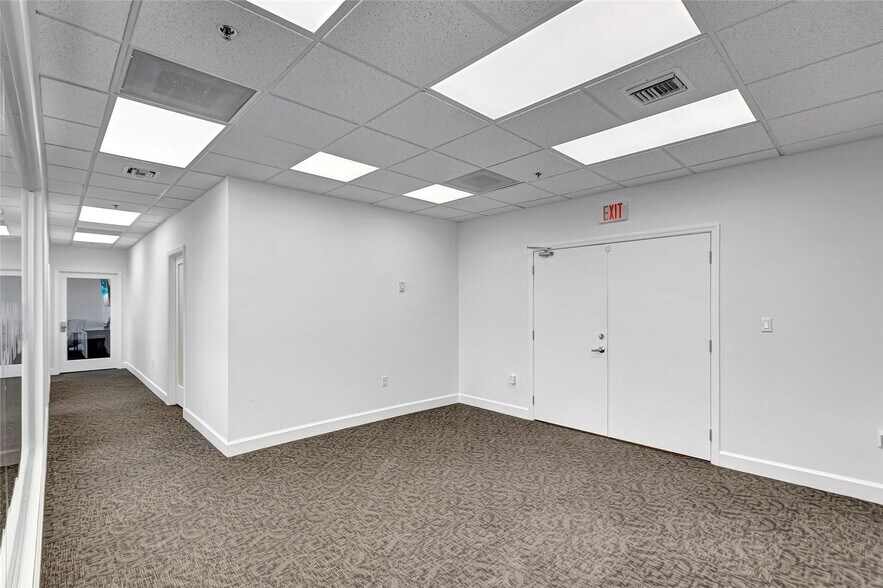 More Photos Of 2455 E Sunrise Blvd, Fort Lauderdale Loft Creative Space For Sale