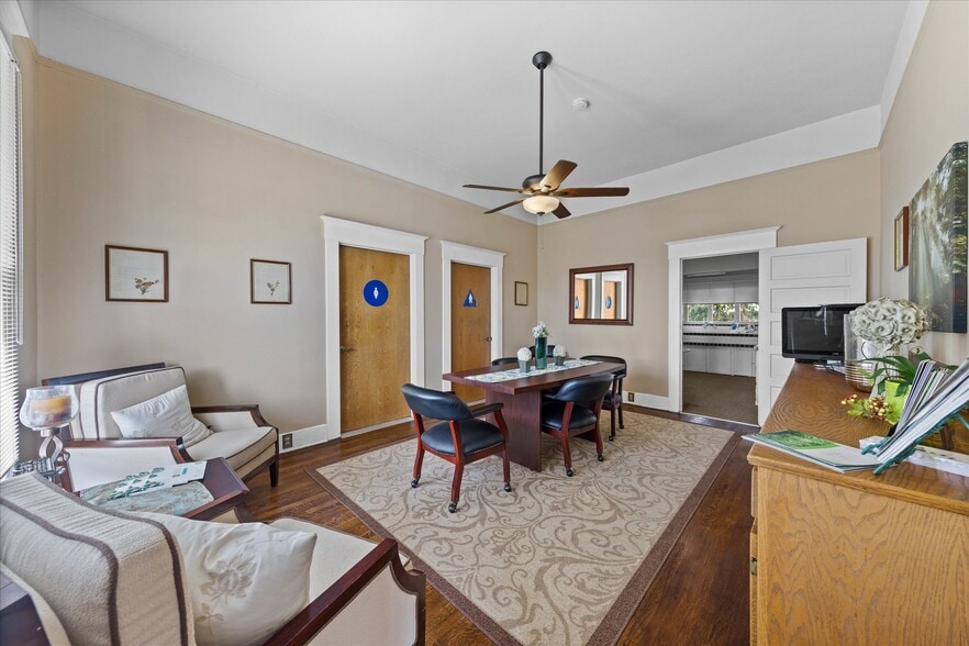 More Photos Of 1701 F St, Bakersfield Loft Creative Space For Lease