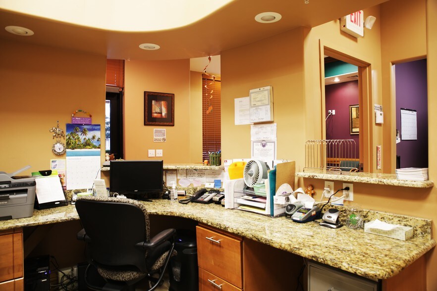 More Photos Of 14131 Metropolis Ave, Fort Myers Medical For Lease