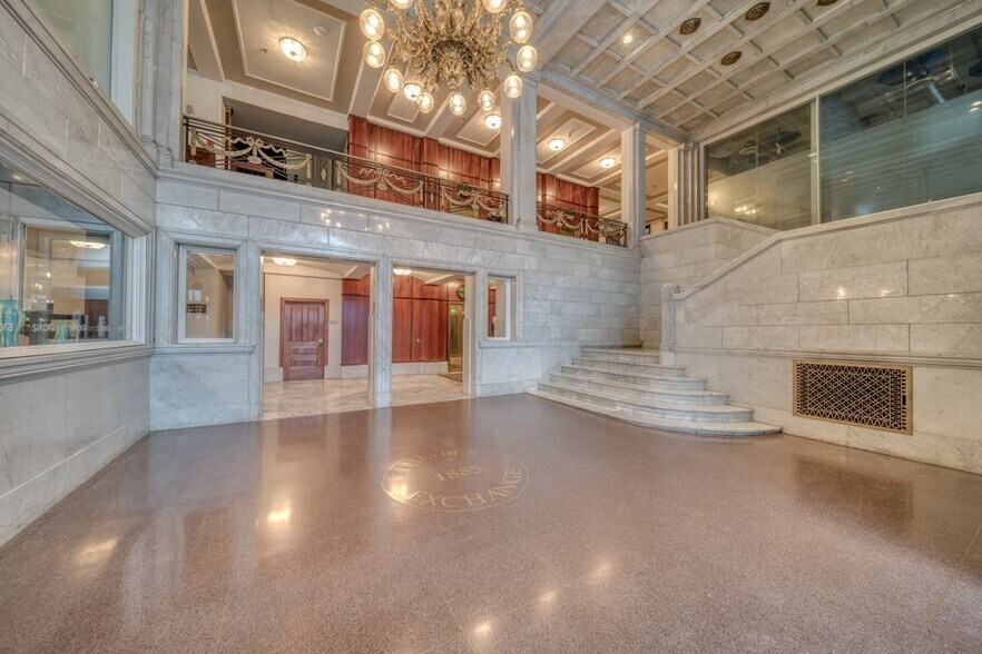 More Photos Of 10 S 5th St, Minneapolis Office For Sale