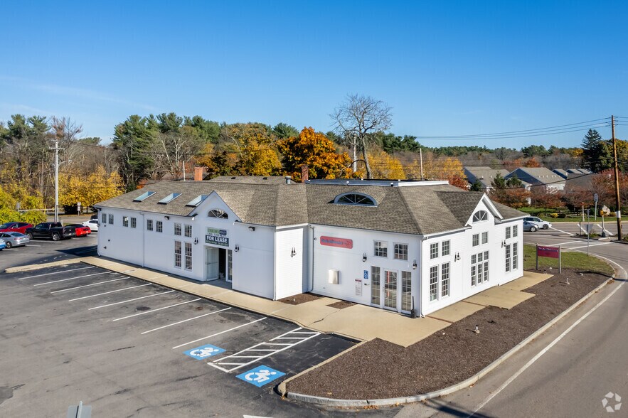 More Photos Of 1 Whiting St, Hingham Freestanding For Lease