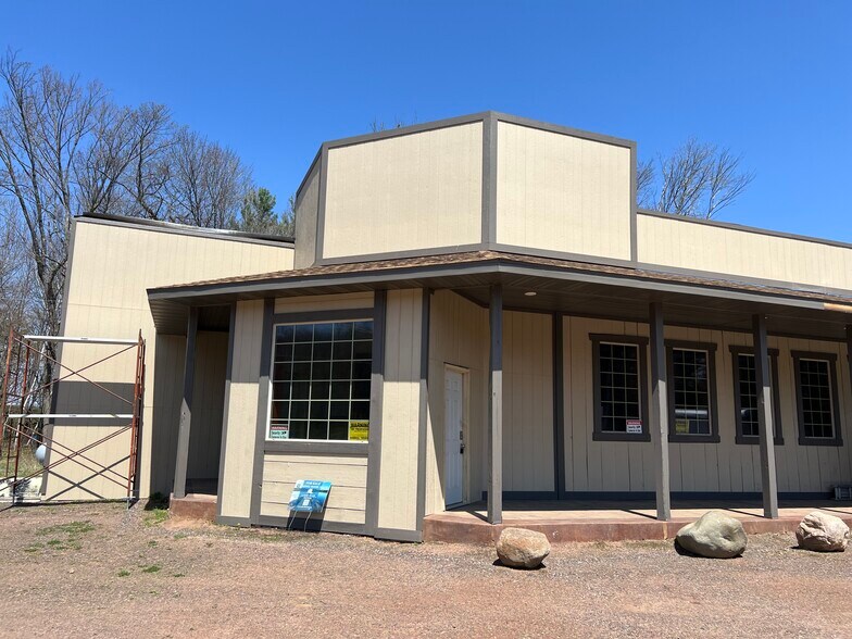 More Photos Of 11706 N Eaton Rd, Hayward Bar For Sale