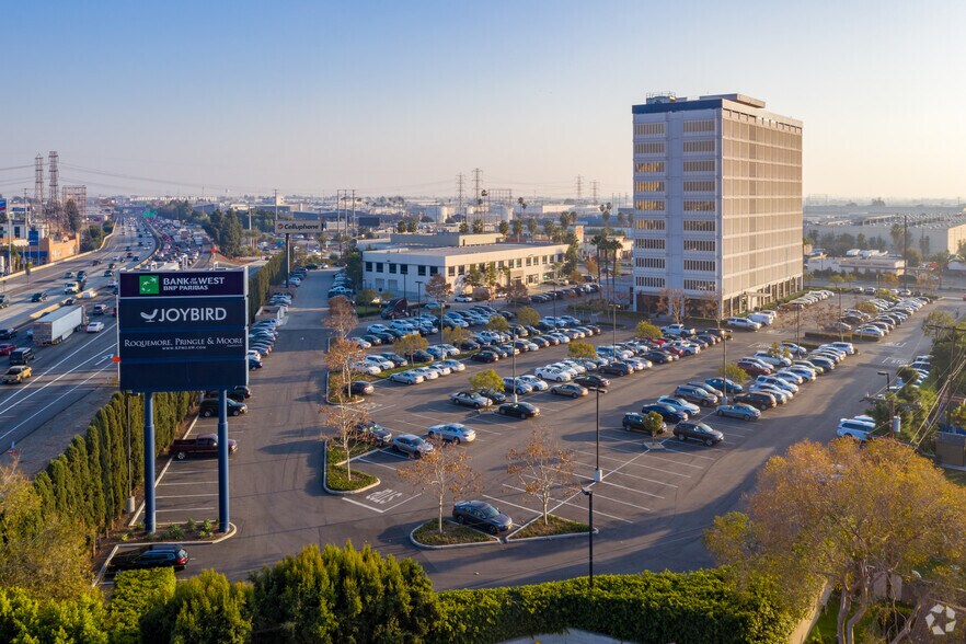 More Photos Of 6055 E Washington Blvd, Commerce Office For Lease