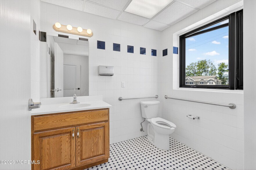 More Photos Of 253 Mantoloking Rd, Brick Apartments For Lease