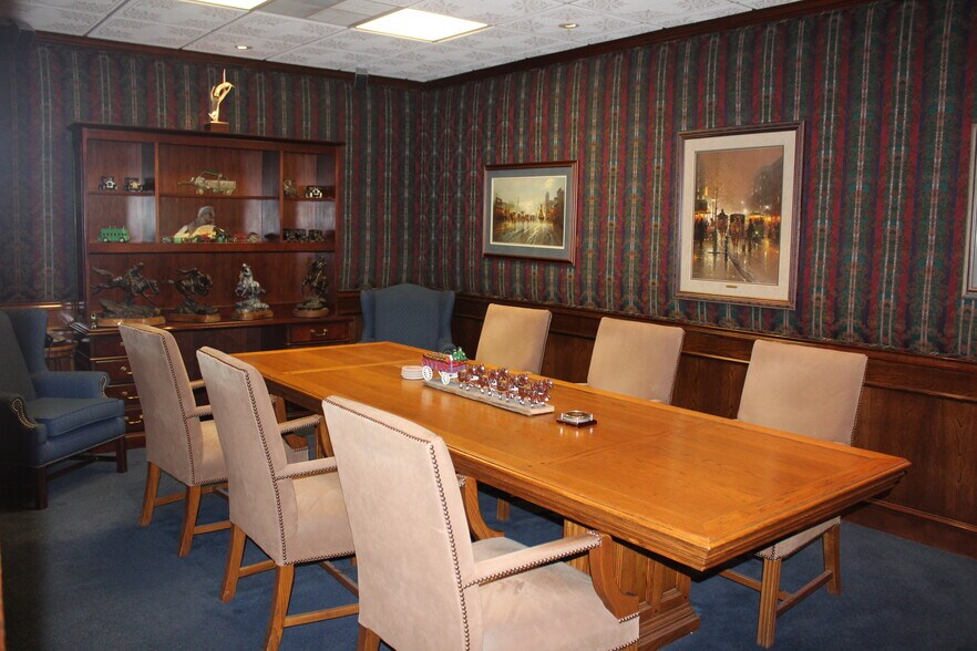 More Photos Of 1416 J Ave, Plano Office For Sale