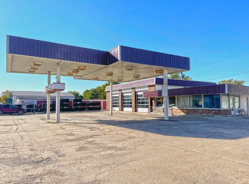 More Photos Of 1101 W Sheridan Ave, Shenandoah Auto Repair For Sale